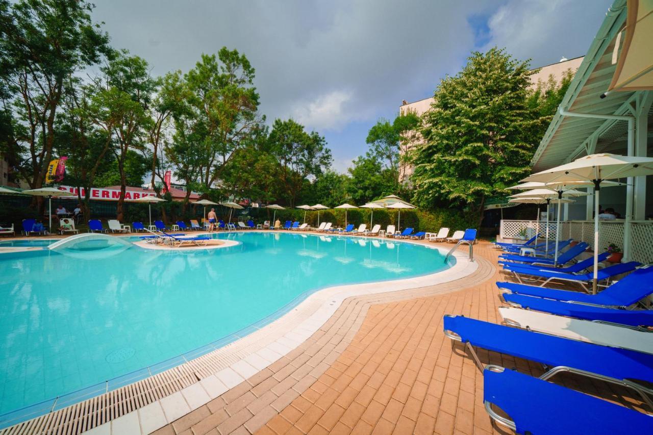 Perla Plaza Hotel Primorsko Eksteriør billede