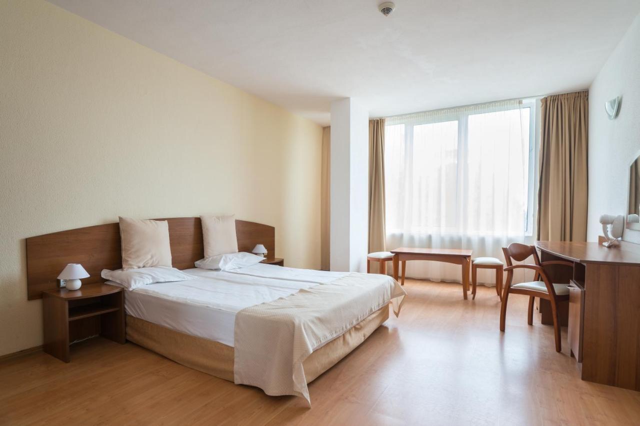 Perla Plaza Hotel Primorsko Eksteriør billede